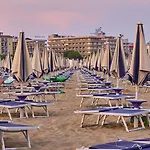 Renovated Flat Next To The Beach-beahost * Bibione