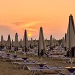 Renovated Flat Next To The Beach-beahost * Bibione