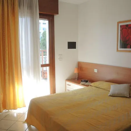 Renovated Flat Next To The - Beahost