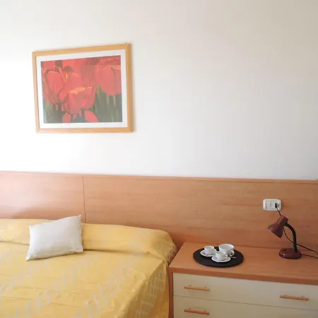아파트 Renovated Flat Next To The - Beahost 비비오네