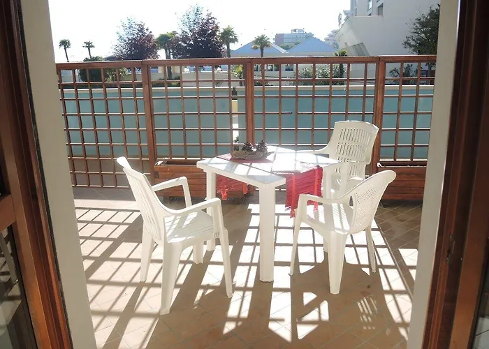 Renovated Flat Next To The Beach-beahost Μπιμπιόνε